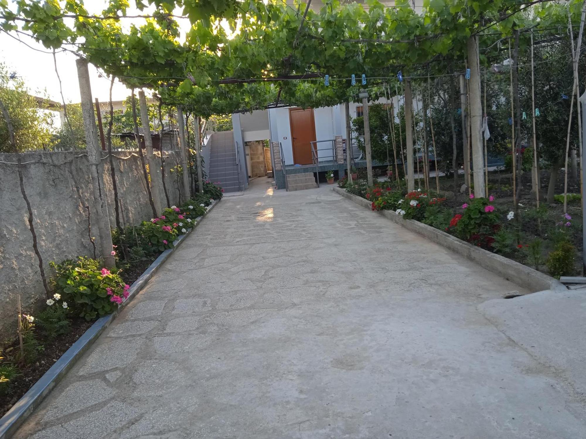 Vila N Dervishi Vlore Exterior photo